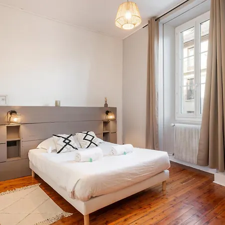 Spacieux Et Chaleureux Coeur De Apartment Chambery